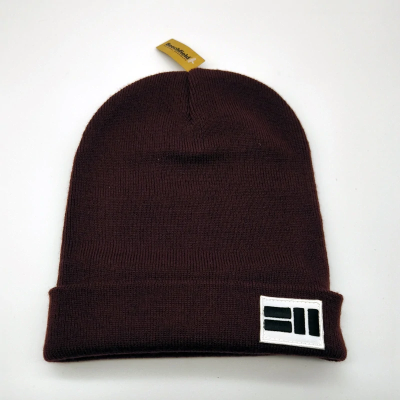 Kulich unisex Chinaski 30 – vínový